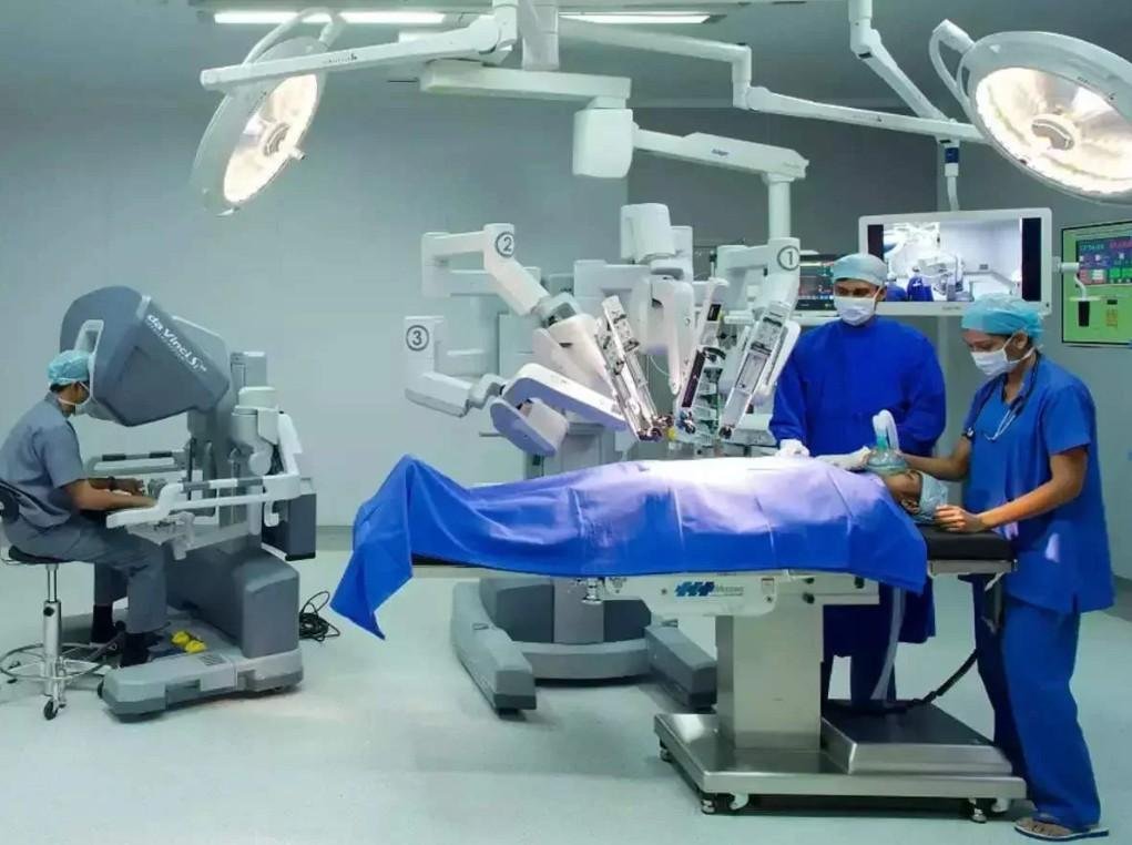 Best Robotic Surgeon in Dwarka